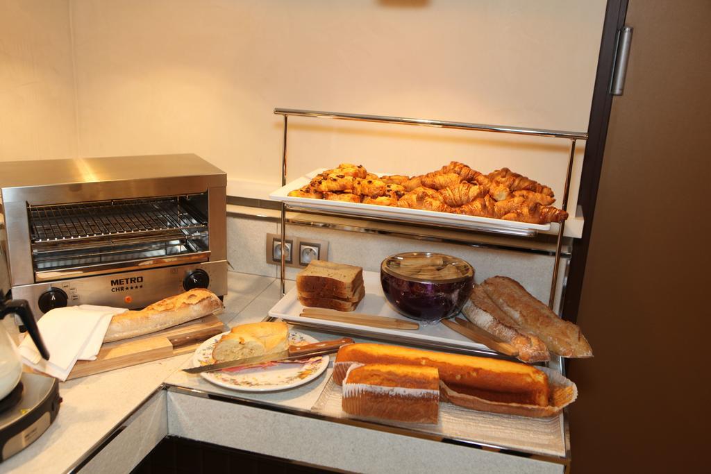 Hotel Les Trois Roses, Meylan Grenoble מראה חיצוני תמונה
