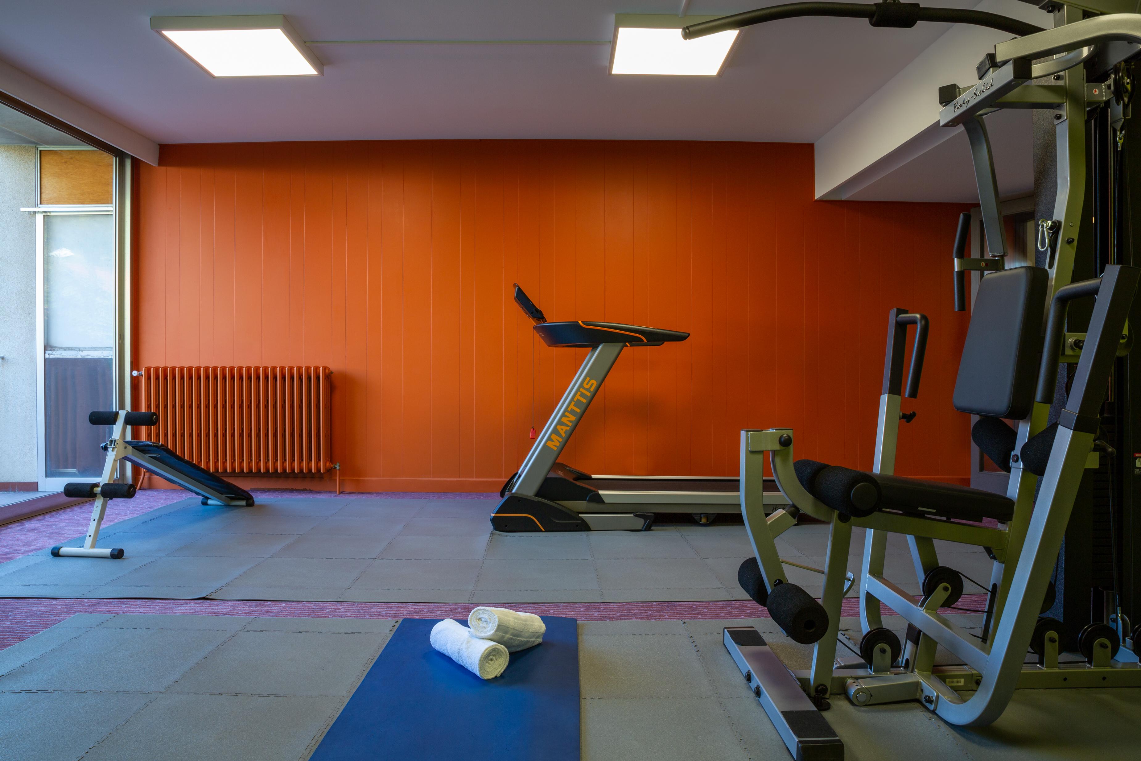 Hotel Les Trois Roses, Meylan Grenoble מראה חיצוני תמונה