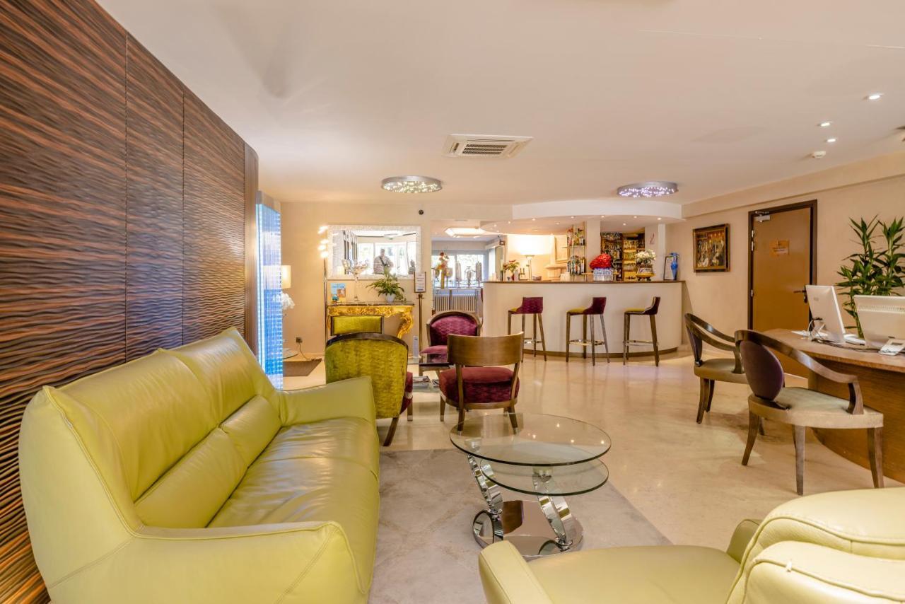 Hotel Les Trois Roses, Meylan Grenoble מראה חיצוני תמונה