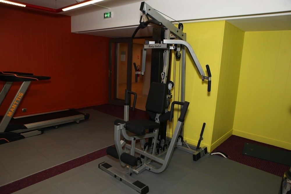 Hotel Les Trois Roses, Meylan Grenoble מראה חיצוני תמונה